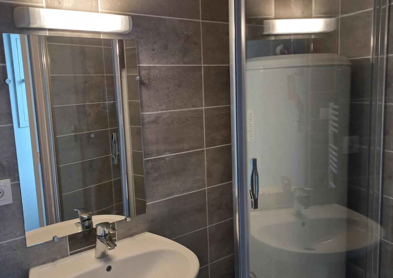 Grand Studio ✰ 35M² ✰ Centre ✰ 4Pers/2Lits ✰ Cuisine ✰ Wifi Candé Dış mekan fotoğraf