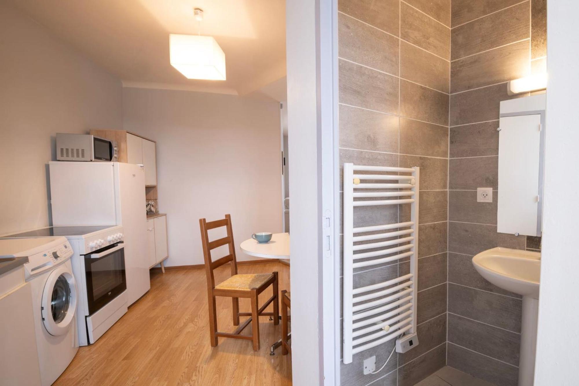 Grand Studio ✰ 35M² ✰ Centre ✰ 4Pers/2Lits ✰ Cuisine ✰ Wifi Candé Dış mekan fotoğraf