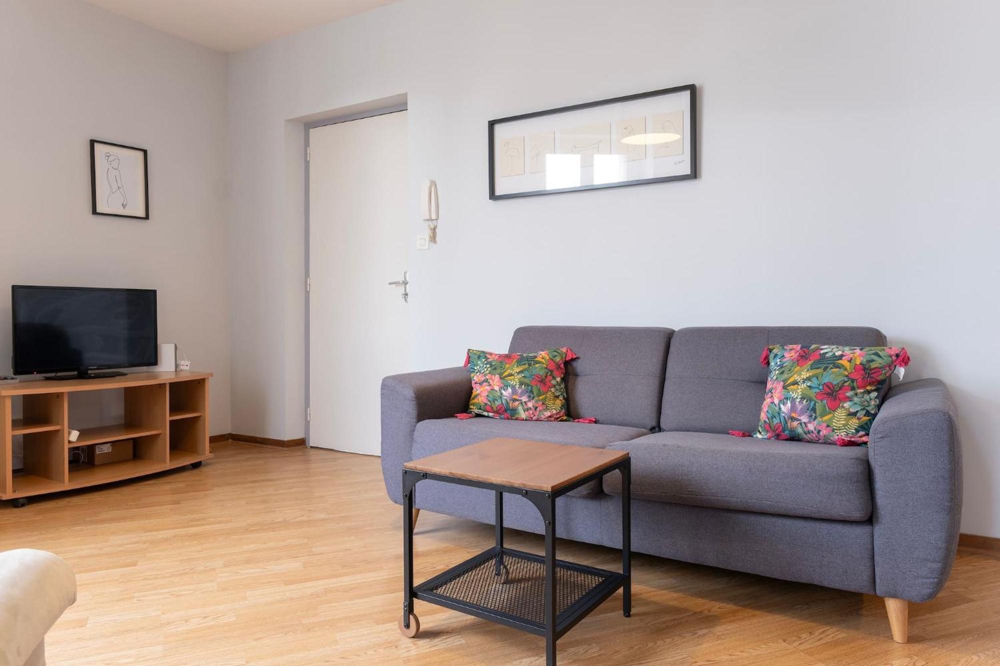Grand Studio ✰ 35M² ✰ Centre ✰ 4Pers/2Lits ✰ Cuisine ✰ Wifi Candé Dış mekan fotoğraf