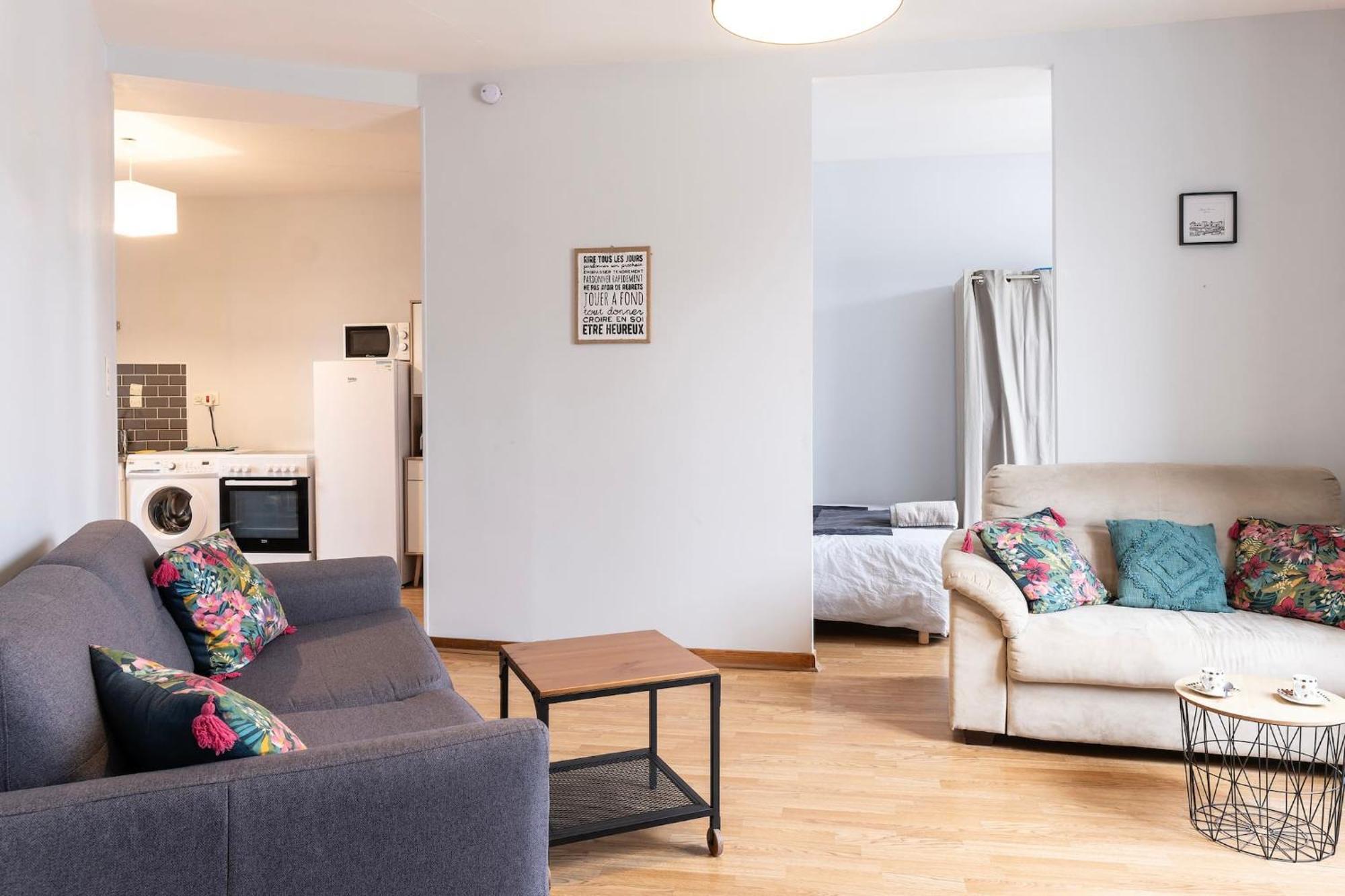 Grand Studio ✰ 35M² ✰ Centre ✰ 4Pers/2Lits ✰ Cuisine ✰ Wifi Candé Dış mekan fotoğraf